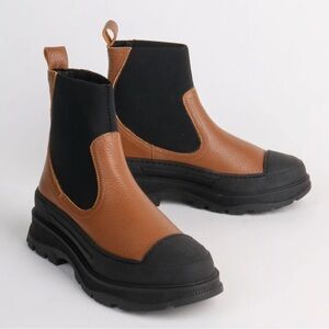 Court Lug Sole Boot